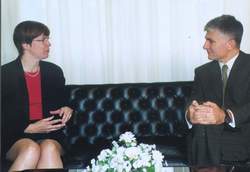 Premijer Srbije Zoran ini u razgovoru sa Denet Bogue