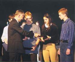 Premijer ini uruuje priznanja najboljim matematiarima