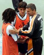 uki (desno) i Ognjenovi u razgovoru sa Karembeom (levo, Real)