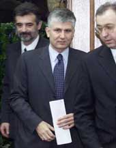 Zoran  ini pre zasedanja Skupstine